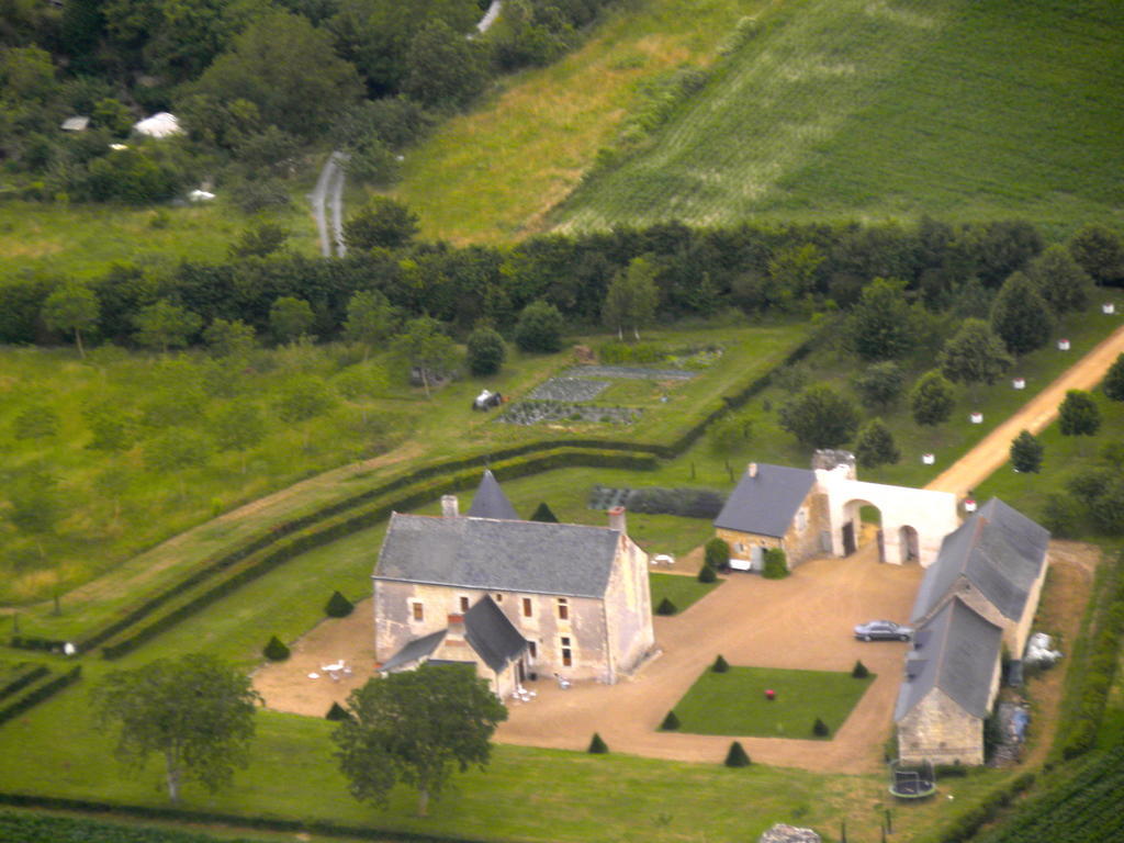 Manoir Du Bois Noblet Bed and Breakfast Louerre Exteriör bild