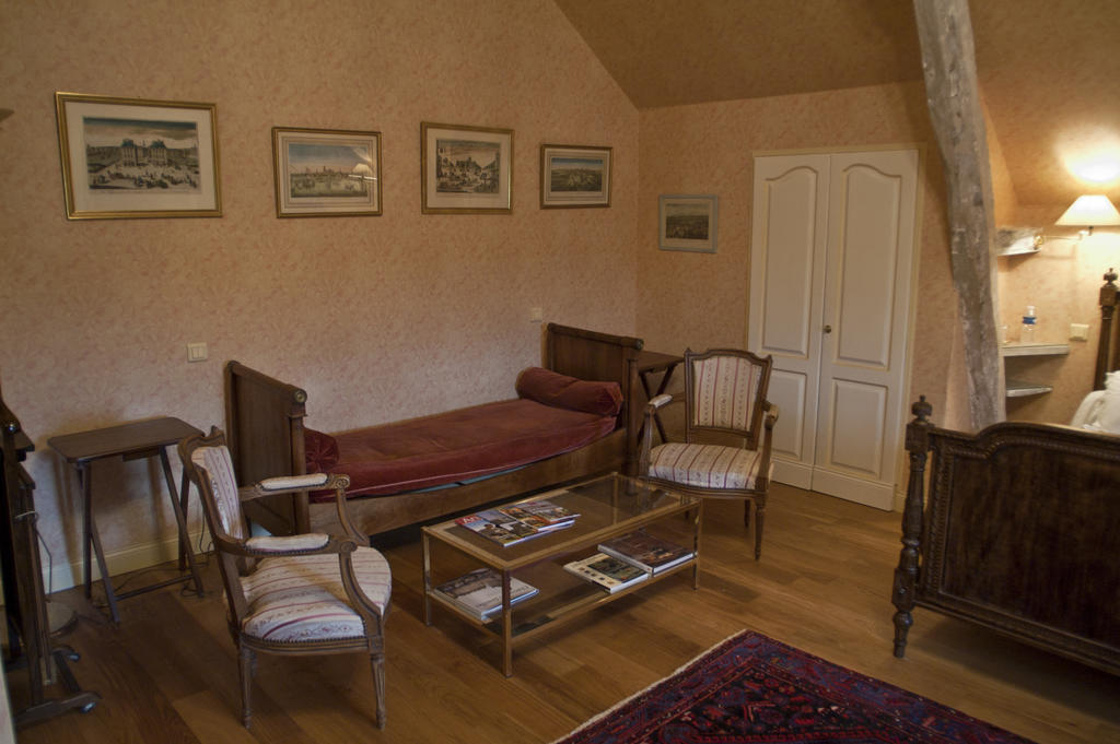 Manoir Du Bois Noblet Bed and Breakfast Louerre Rum bild
